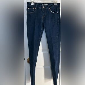 Levi's Women's Deep Blue Jeans W-28 L-32 (7M) straight leg.